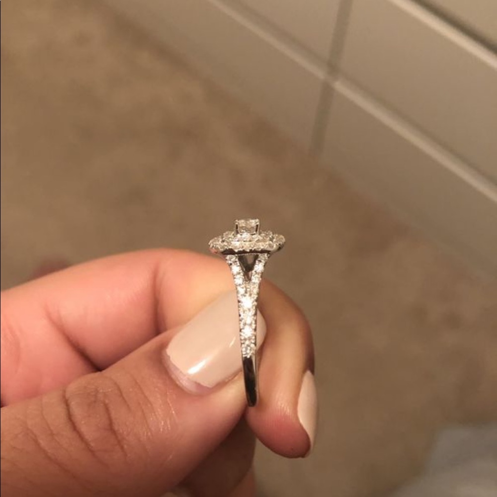 Engagement Ring - Picture 2 of 4